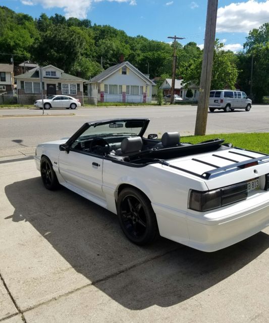 1989 Ford Mustang - photo 2
