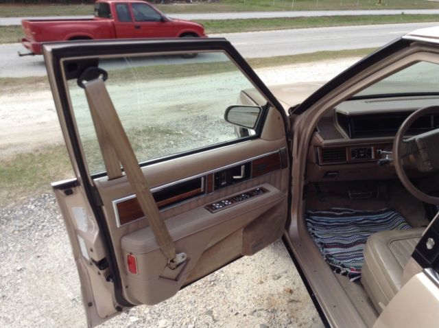 1989 Oldsmobile Ninety-Eight Regancy Brougham - photo 7