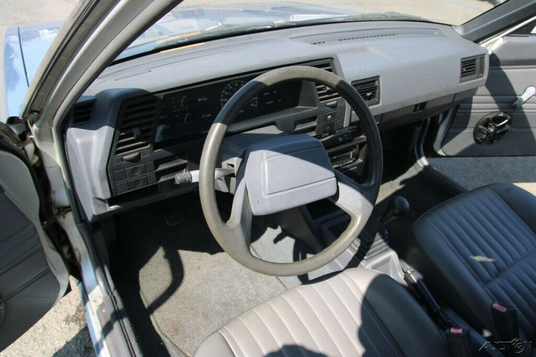 1989 Nissan Sentra XE - photo 13