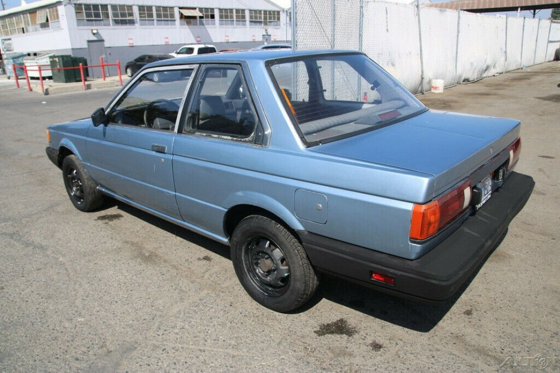 1989 Nissan Sentra XE - photo 5