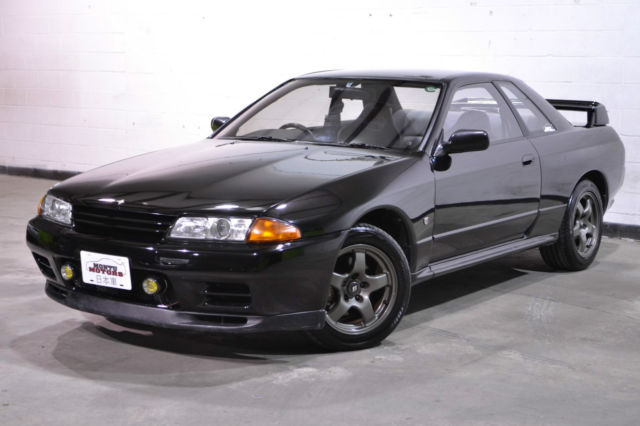 1989 Nissan Skyline GT-R --Black Pearl Metallic - RB26DETT - 5 Speed - 111k 1989 Nissan GT-R R32 GT-R