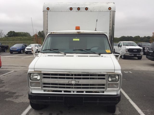 1989 Chevrolet C/K Pickup 1500 - photo 3
