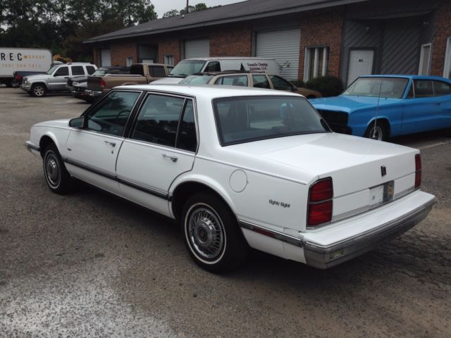 1989 Oldsmobile Eighty Eight - photo 9