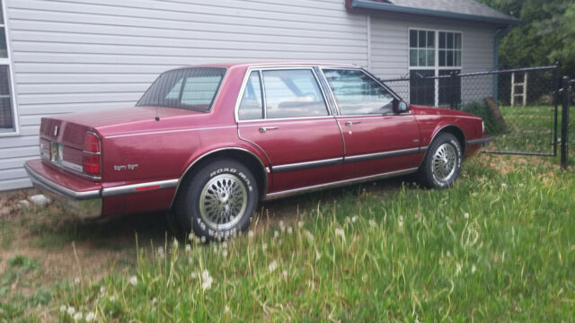 1989 Oldsmobile Eighty-Eight Royale Brougham - photo 2