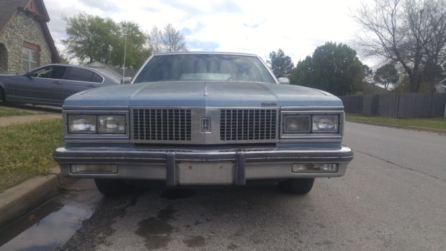 1989 Oldsmobile Custom Cruiser - photo 2