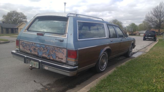 1989 Oldsmobile Custom Cruiser - photo 7