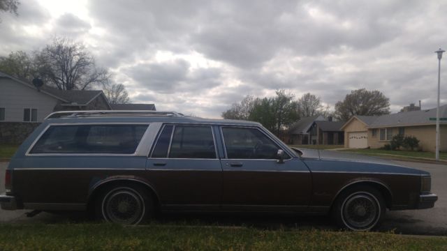 1989 Oldsmobile Custom Cruiser - photo 8