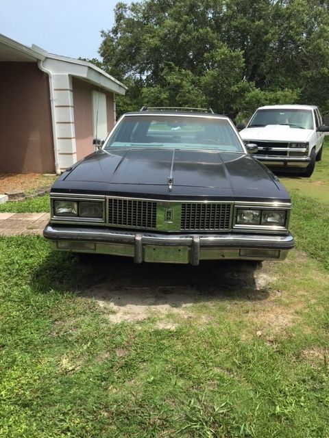 1989 Oldsmobile Custom Cruiser - photo 2