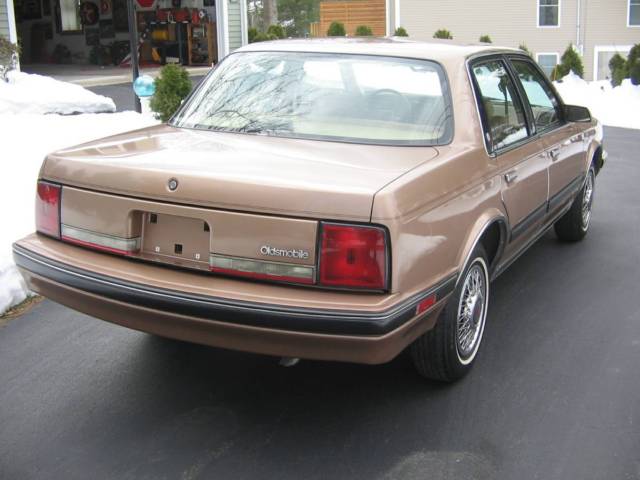 1989 Oldsmobile Ciera - photo 4