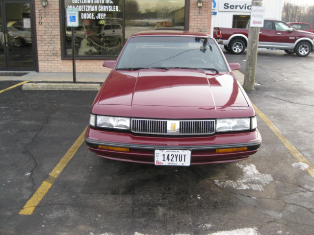 1989 Oldsmobile Cutlass Base Sedan 4-Door - photo 11