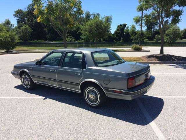 1989 Oldsmobile Ciera - photo 2