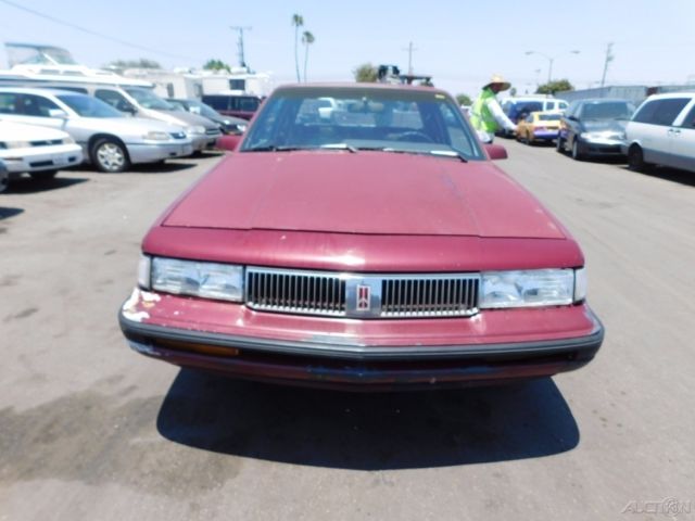 1989 Oldsmobile Cutlass SL - photo 2