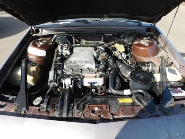 1989 Oldsmobile Cutlass Base Sedan 4-Door - photo 9