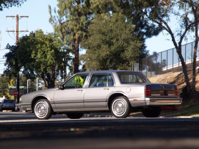 1989 Oldsmobile Eighty-Eight Royale Low 21k Miles Barn Yard Grandma Special - photo 2