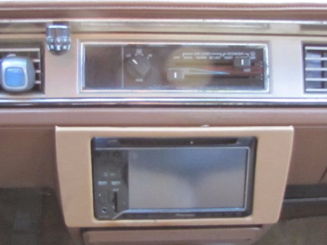 1989 Oldsmobile Eighty-Eight Royal Brougham - photo 11