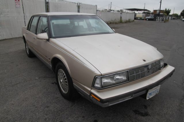 1989 Oldsmobile Ninety-Eight Automatic 6 Cylinder NO RESERVE 1989 Oldsmobile Ninety-Eight