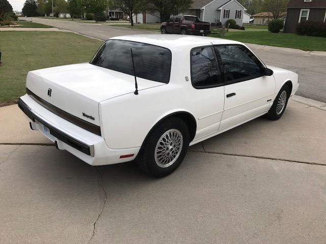 1989 Oldsmobile Toronado - photo 5