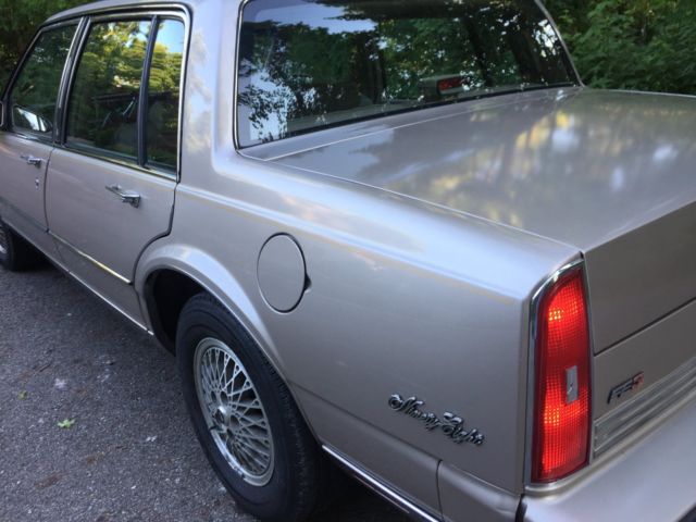 1989 Oldsmobile Ninety-Eight - photo 7