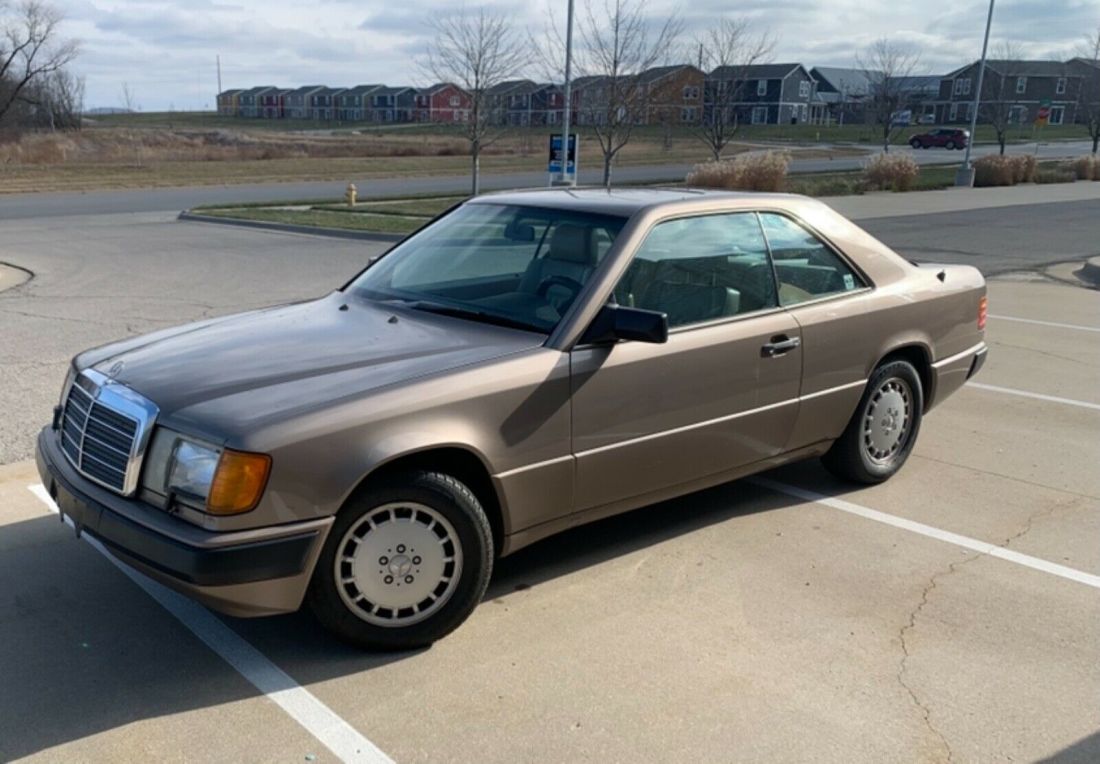 1989 Mercedes-Benz 300CE CE