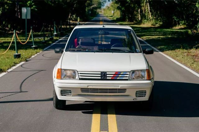 1989 PEUGEOT 205 RALLYE compact hatchback - photo 6