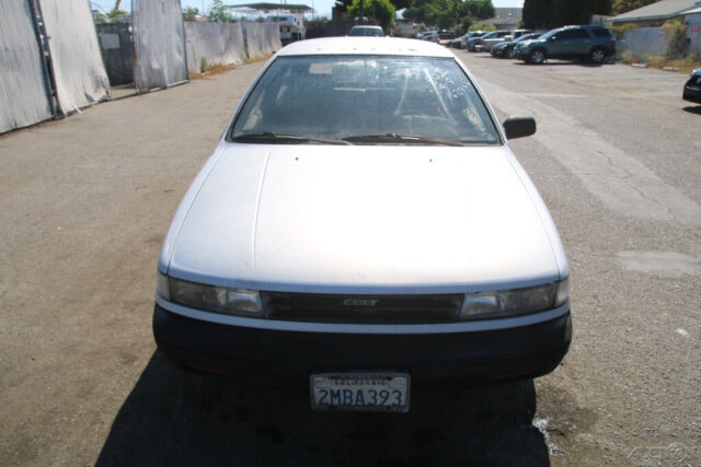 1989 Plymouth Colt - photo 9