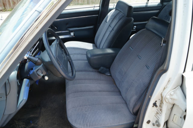 1989 Plymouth Fury - photo 10