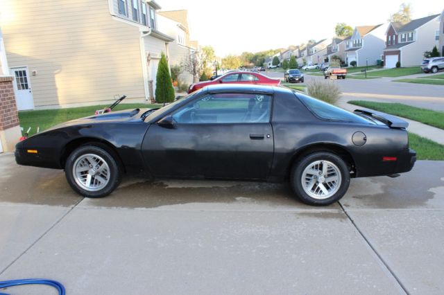 1989 Pontiac Firebird For Parts or Repair 1989 Pontiac Firebird