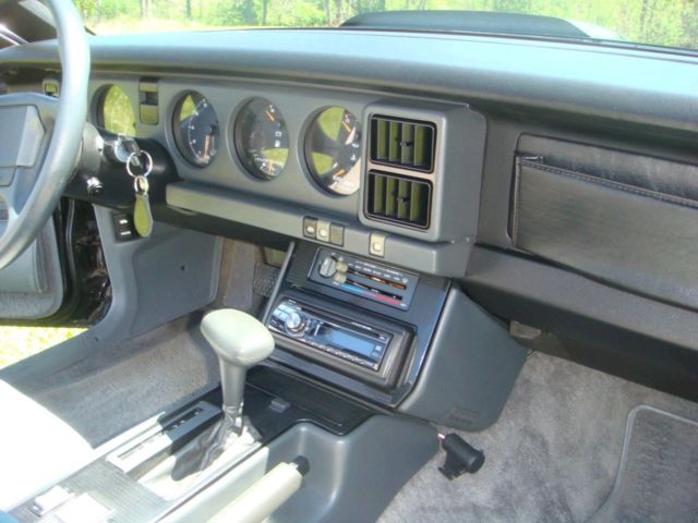 1989 Pontiac Firebird Formula 350 - photo 7