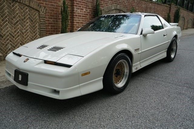 1989 Pontiac Firebird Trans Am GTA - photo 2