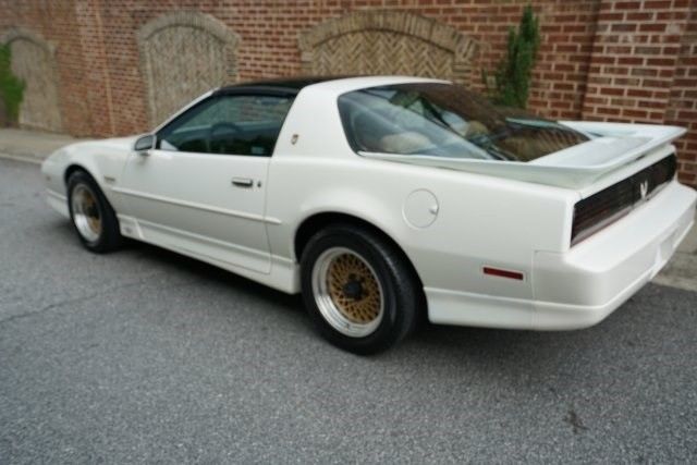 1989 Pontiac Firebird Trans Am GTA - photo 10