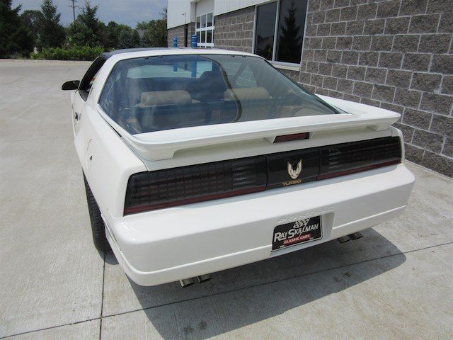 1989 Pontiac Firebird Trans Am GTA Indy 500 Pace Car - photo 10