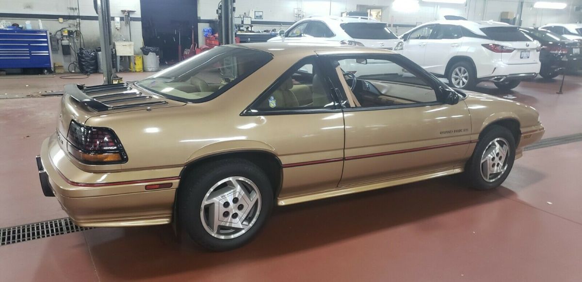 1989 Pontiac Grand Prix SE - photo 7