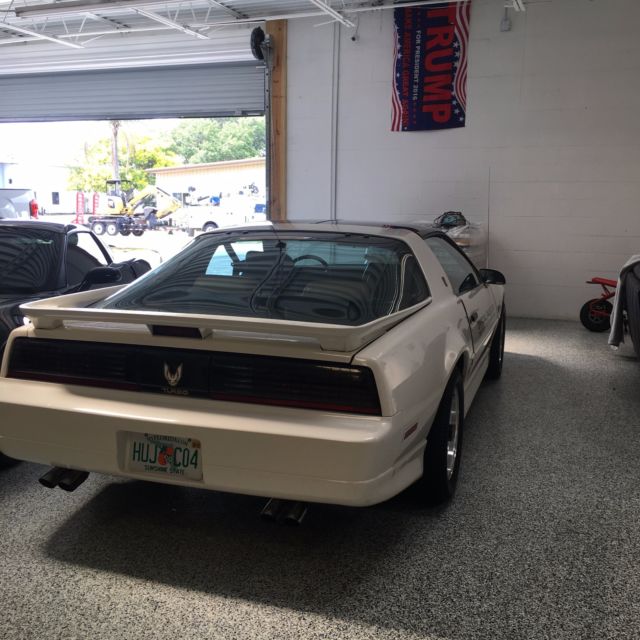 1989 Pontiac Trans Am leather - photo 4