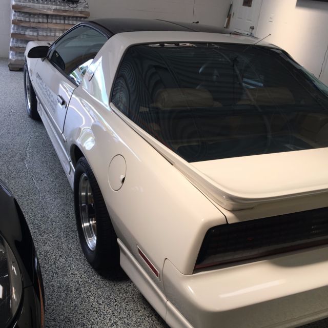 1989 Pontiac Trans Am leather - photo 5