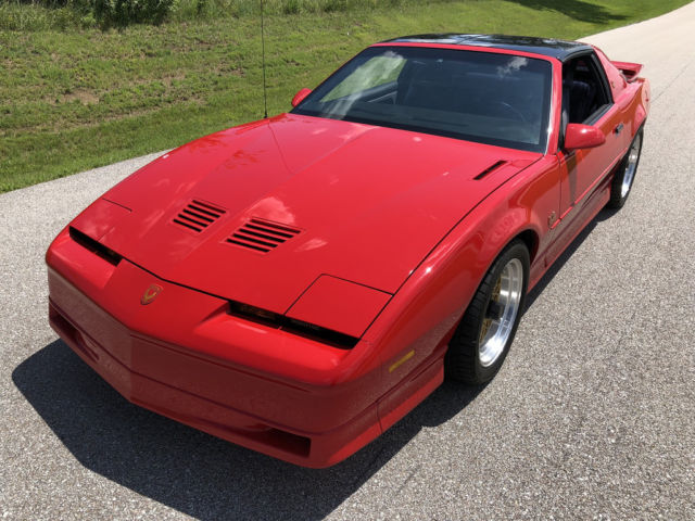 1989 Pontiac Trans Am -  GTA, 5.7L,T-Tops, Auto, Low Miles, Updated - photo 4