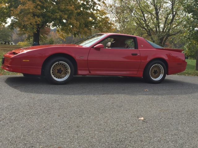 1989 Pontiac Trans Am GTA w/ 31129 Actual Miles. Two-Owner History from new 1989 Pontiac Trans Am GTA Y84 L98 w/ B20 Trim