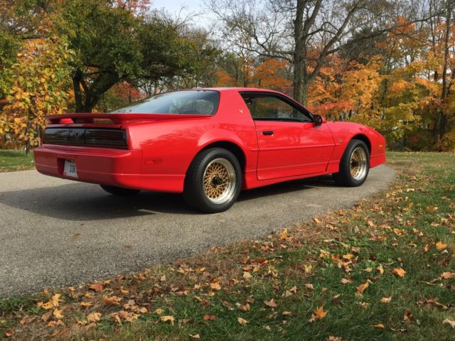 1989 Pontiac Trans Am GTA Y84 L98 w/ B20 Trim - photo 4