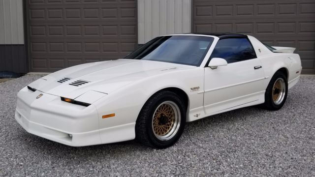 1989 Pontiac Turbo Trans Am 20th Anniversary Official Pace Car Only 16K miles Pontiac Trans Am