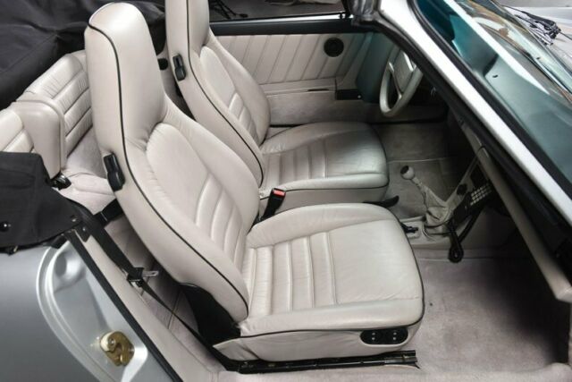 1989 Porsche 911 2dr Cabriolet 5-Spd - photo 10