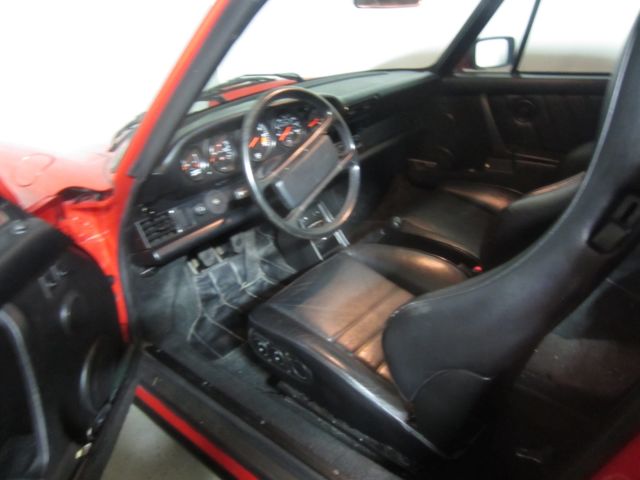 1989 Porsche 911 Carerra Targa