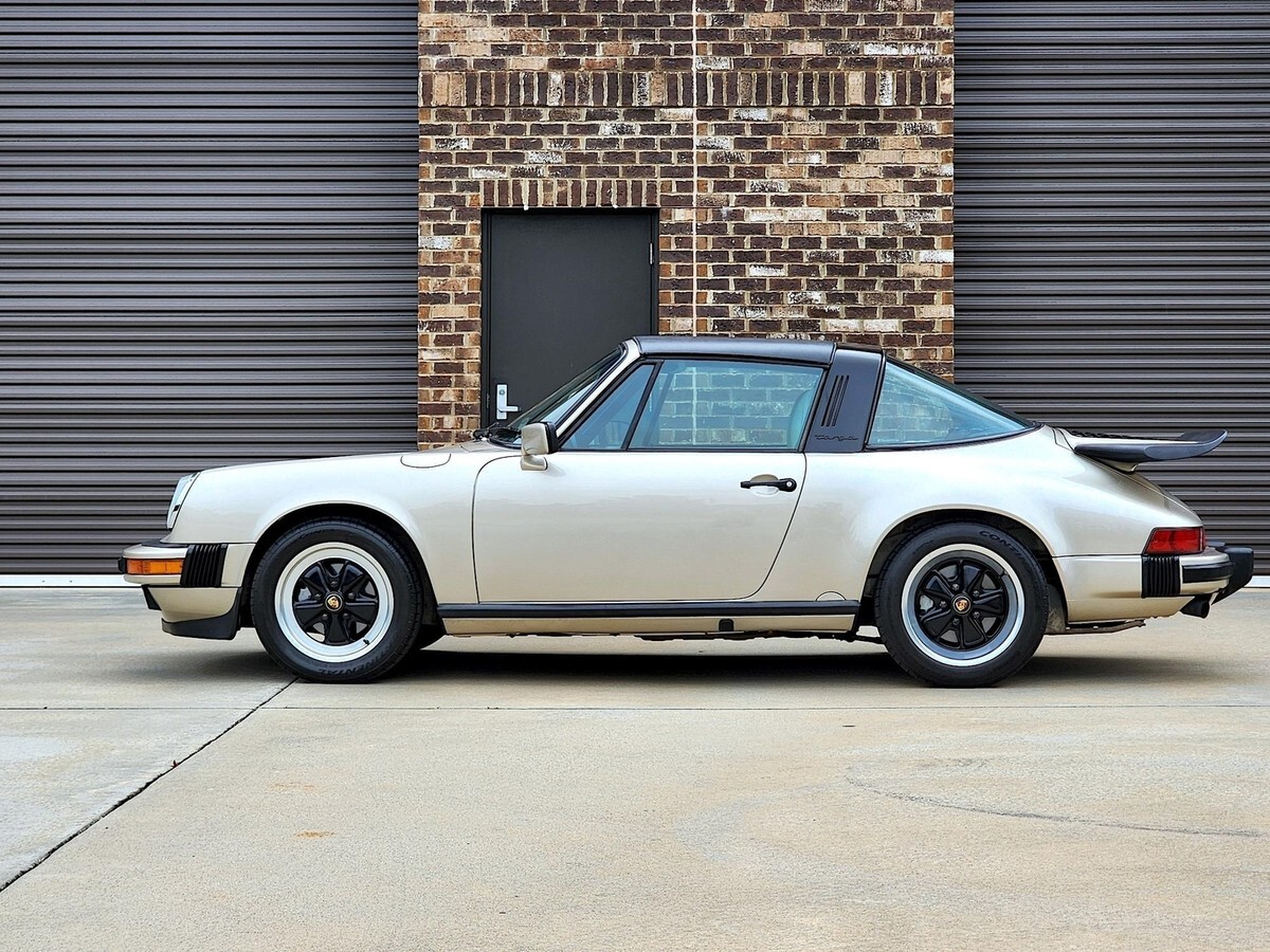 1989 Porsche 911 Carrera Targa - photo 2