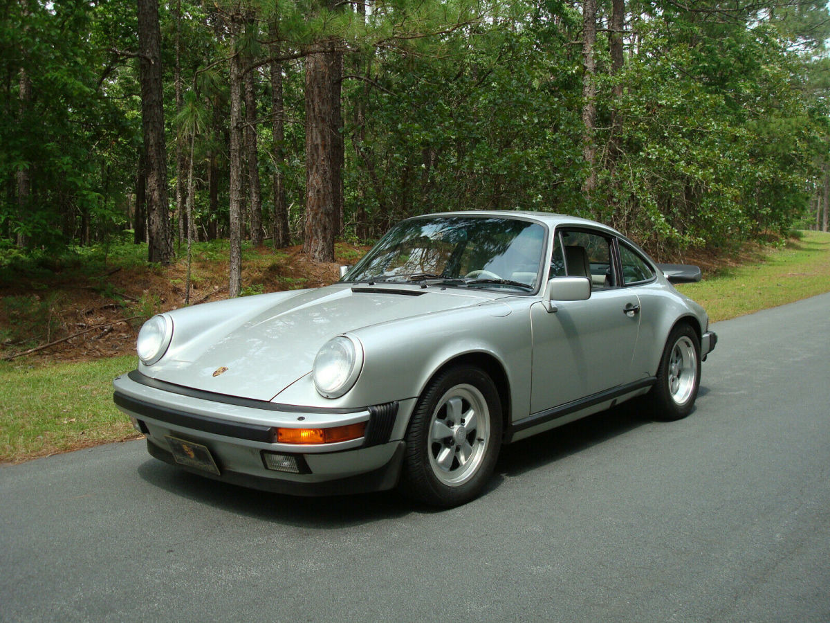 1989 Porsche 911 Silver Anniversary Coupe 1989 Porsche 911 CARRERA