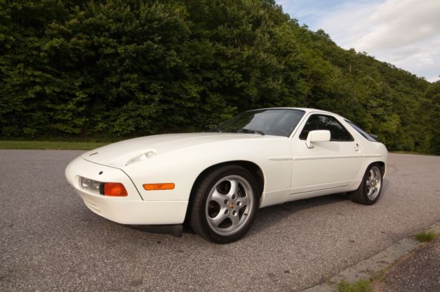 1989 Porsche 928 - photo 2