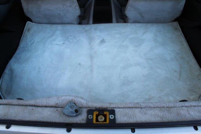 1989 Porsche 928 CD Player, Leather Seats, Sunroof - photo 9