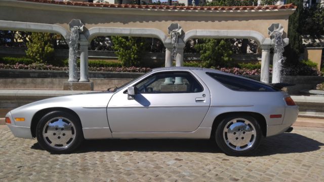 1989 Porsche 928 - photo 2
