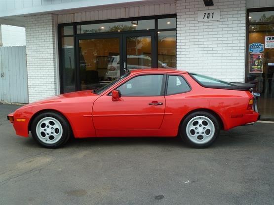 1989 Porsche 944 Base 2dr Hatchback - photo 2