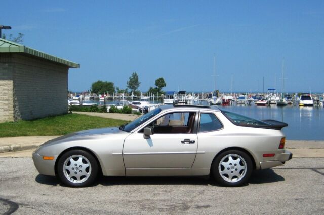 1989 Porsche 944 S2 - photo 11