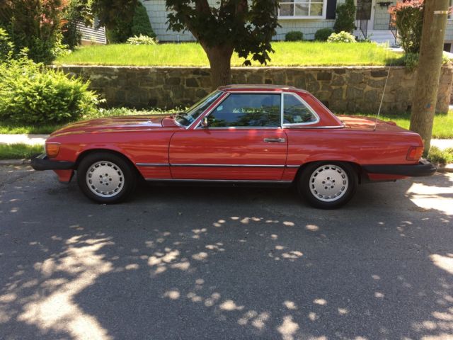 1989 Red Hard Top Convertible Mercedes Benz 560sl, only 58,000 Miles! 2nd owner 1989 Mercedes-Benz SL-Class