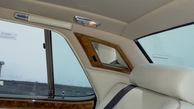 1989 Rolls-Royce Silver Spirit/Spur/Dawn GORGEOUS MAGNOLIA INTERIOR - photo 13
