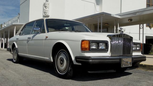 1989 Rolls-Royce Silver Spirit/Spur/Dawn GORGEOUS MAGNOLIA INTERIOR - photo 7